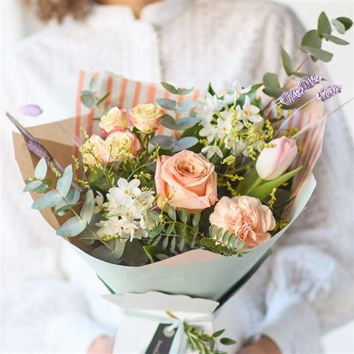 A Spring Pastels Gift Box