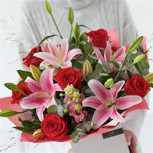 Luxury Rose &amp; Lily BQ