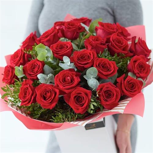 Luxury 24 Red Roses