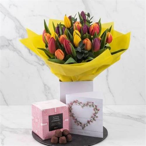 Tulip Gift Box Chocs &amp; Card