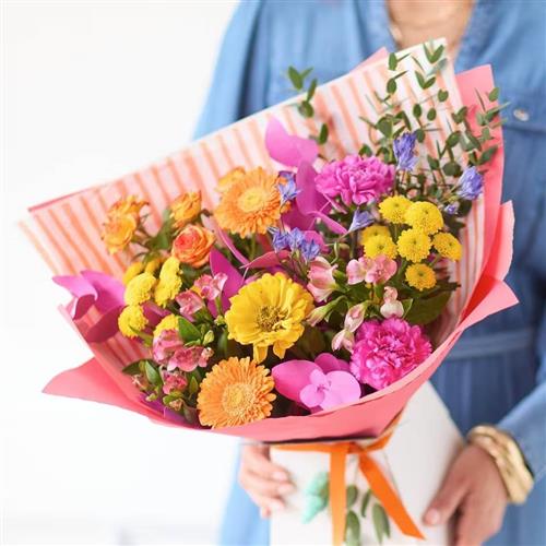 Trending Large Bright Summer Gift Box